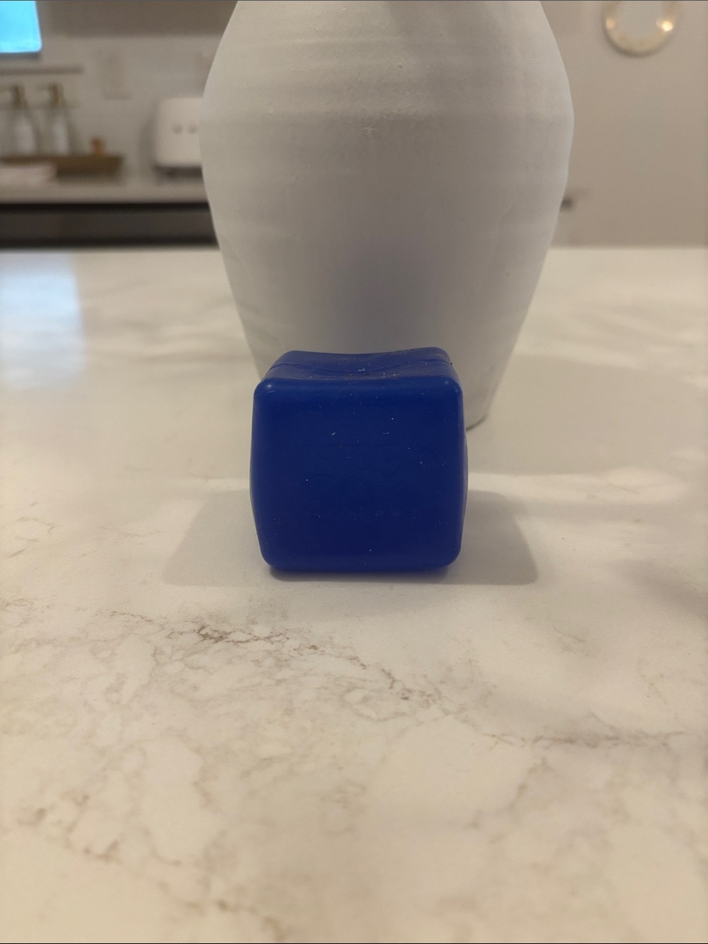 Blue NeeDoh squishy cube